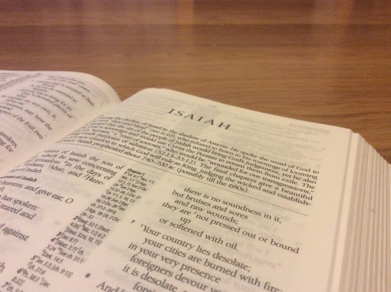 Book Of Mormon Plagiarism: 2 Nephi 18:1-4