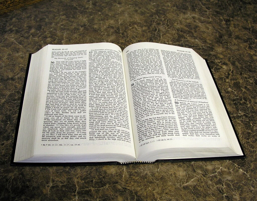 Book Of Mormon Plagiarism: 1 Nephi 21:1